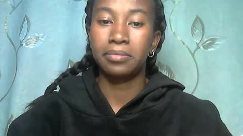 minouch211907 online show from April 10, 6:25 pm