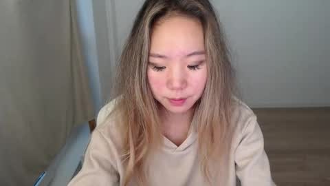 mira_g online show from November 13, 12:37 pm