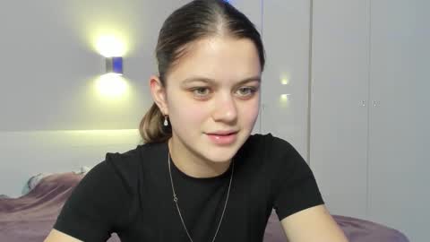 Mira online show from November 16, 8:31 pm