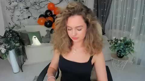 Emma online show from October 28, 7:41 pm