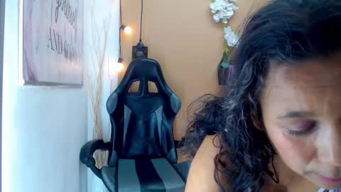 miranda_cute43 online show from November 28, 9:40 pm