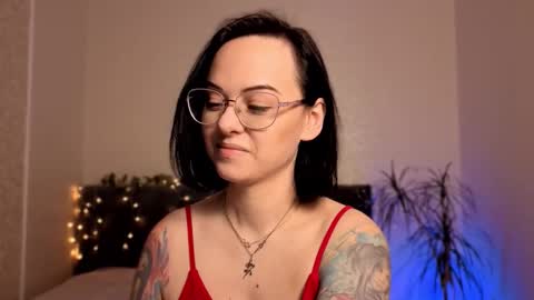 MiraSkyy online show from December 5, 7:26 pm