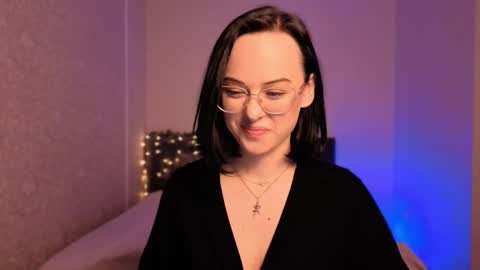 MiraSkyy online show from January 8, 8:24 pm