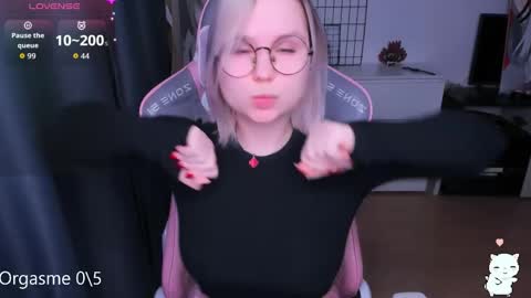 Kira online show from April 13, 8:20 pm