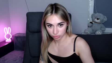 miri07 online show from April 14, 7:25 pm