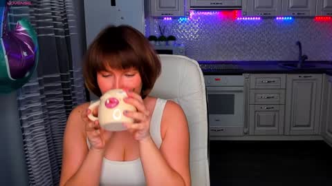 Snapshot of mirrorofsoul chatting on January 29, 5:19 am Shelley online show from January 29, 5:19 am