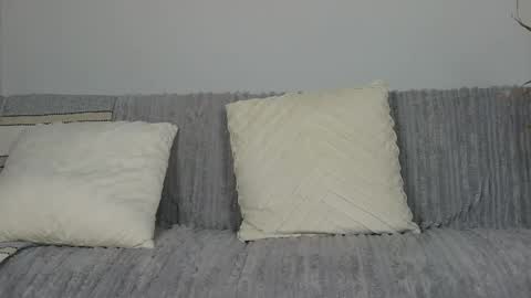 Elora online show from October 25, 12:24 pm