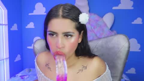 Marilyn online show from November 24, 11:01 am