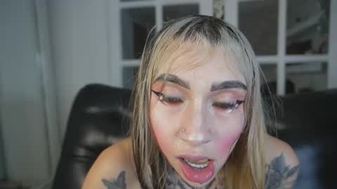 miss___angel online show from February 24, 11:09 am