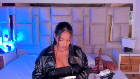 Miss Abigail  online show from November 27, 3:59 pm