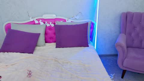 Kris online show from April 28, 2:27 am