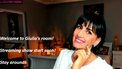 Miss Giulia online show from August 10, 6:50 am