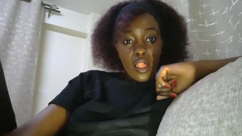 SensuElle  WHAT I DONT SHOW HERE... YOULL ONLY SEE IN PRIVATE  online show from February 27, 2:17 pm