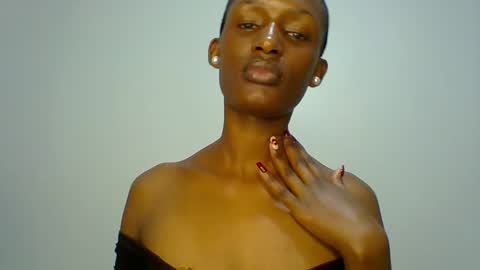 kiki online show from October 8, 5:01 am