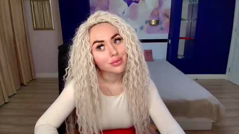 miss_kiten online show from November 12, 7:34 pm