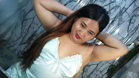 miss_lynxoxo online show from April 18, 2:03 am