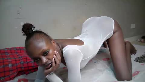 miss_pretty01 online show from April 3, 5:55 pm