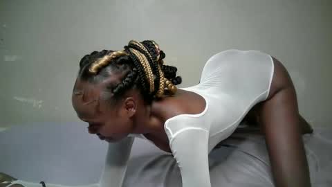 miss_pretty1 online show from February 23, 7:30 am