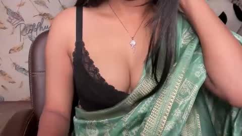 miss_queen99 online show from December 20, 7:01 am