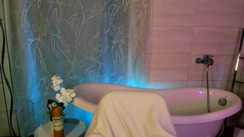 Margo online show from March 11, 1:48 am