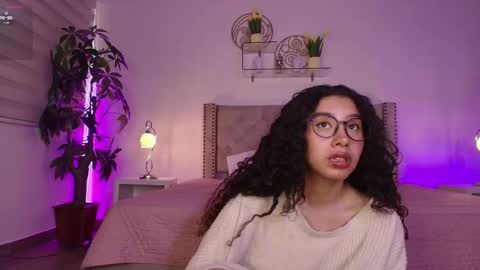 Amy Olivera online show from November 18, 1:12 pm