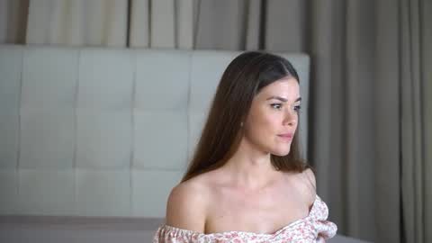 Miss Victoria online show from November 7, 5:40 pm