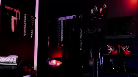 Snapshot of missdarklady chatting on September 18, 11:25 pm Missdarklady online show from September 18, 11:25 pm