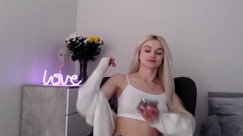 EMMA online show from February 25, 9:48 pm