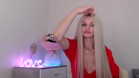 EMMA online show from December 22, 9:09 pm