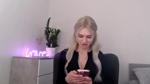 EMMA online show from January 31, 9:37 pm