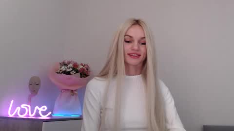 EMMA online show from December 26, 9:04 pm