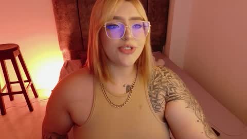 missevans_ online show from January 13, 10:36 pm