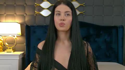 Sophie online show from March 28, 8:36 am