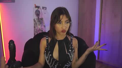 Snapshot of misskorrah chatting on October 25, 8:05 pm janedoe online show from October 25, 8:05 pm