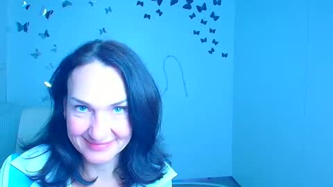 Christina online show from April 5, 2:16 pm