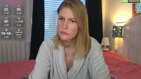 Misslucci online show from November 3, 8:51 am