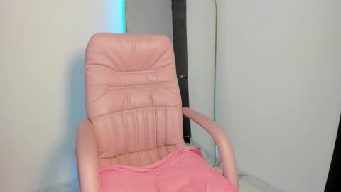 misslya0 online show from November 21, 10:01 pm