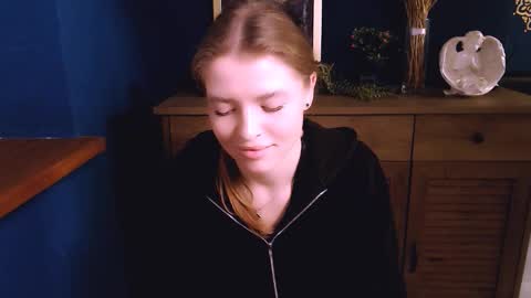 Olivia online show from November 6, 2:23 pm