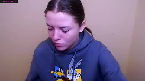 Snapshot of missoliviaa_ chatting on January 29, 7:57 am Olivia online show from January 29, 7:57 am