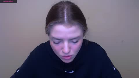 Snapshot of missoliviaa_ chatting on February 26, 10:49 am Olivia online show from February 26, 10:49 am