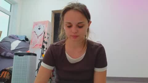 . online show from April 9, 9:48 am