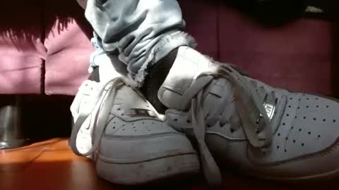 TELL ME MISS online show from February 6, 1:32 pm