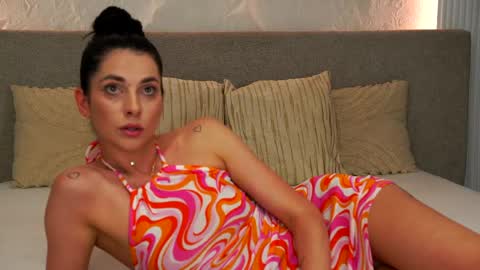 Sophie online show from June 2, 8:54 pm
