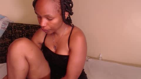 missthighsohmy online show from November 27, 8:06 am