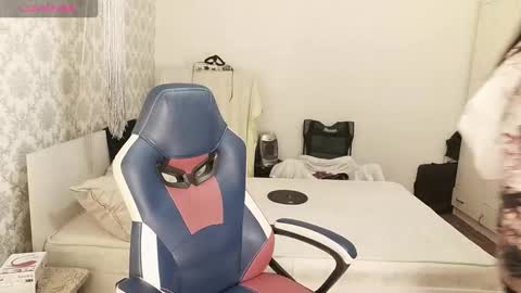 Val online show from February 26, 6:23 am