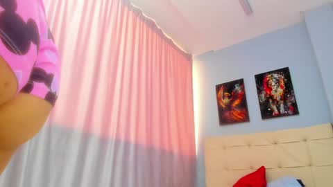 Missy online show from December 8, 1:36 pm