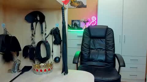 Mistress Kristi online show from April 7, 7:27 pm