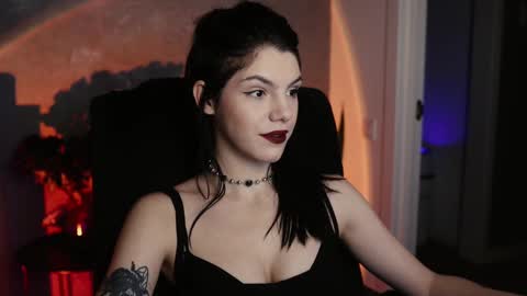Snapshot of mistress_rochelle chatting on March 5, 10:12 pm Miss Rochelle online show from March 5, 10:12 pm