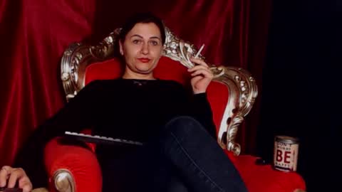Snapshot of mistressfabiola chatting on October 21, 6:45 pm Mistress Fabiola online show from October 21, 6:45 pm