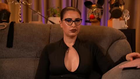 Mistress Kelly online show from November 17, 1:39 am